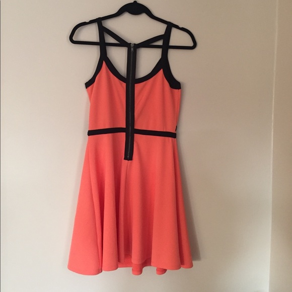 Bright Pink Dress - Picture 2 of 4